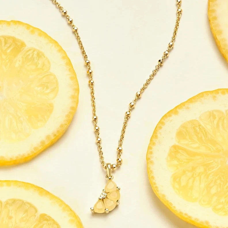 Kendra Scott | Lemon Gold Short Pendant Necklace in Yellow Opalite Glass