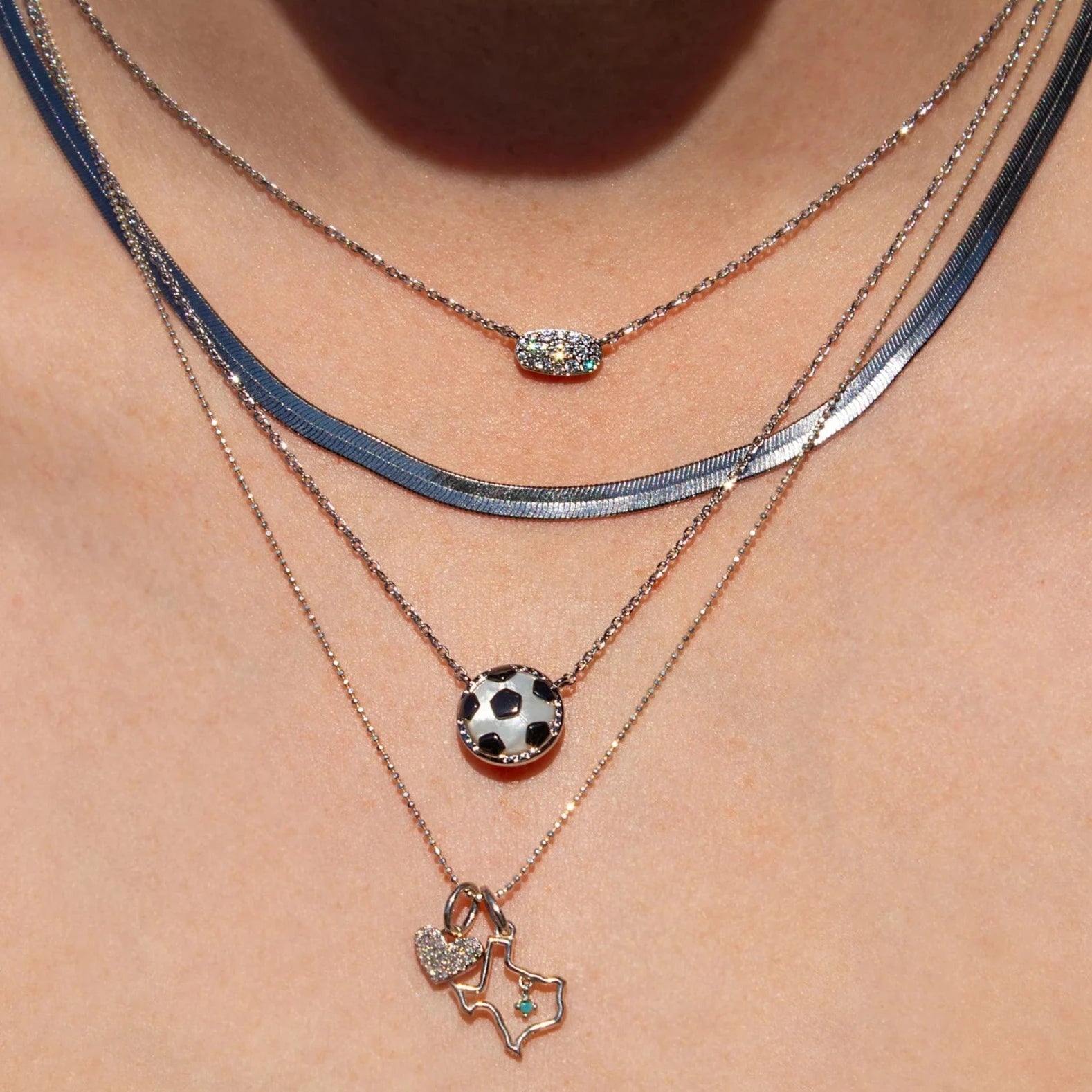 Kendra Scott | Soccer Silver Short Pendant Necklace in Ivory Mother-of-Pearl - bestdisneylandrvpark