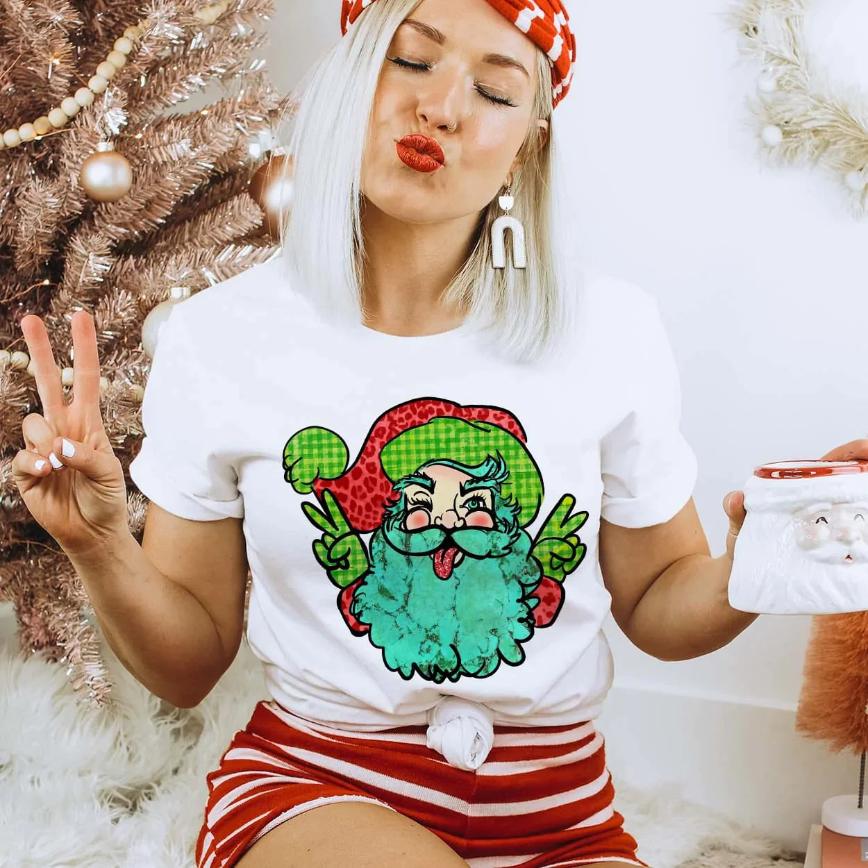 Online Exclusive | Hippie Peace Santa Short Sleeve Graphic Tee in White - bestdisneylandrvpark