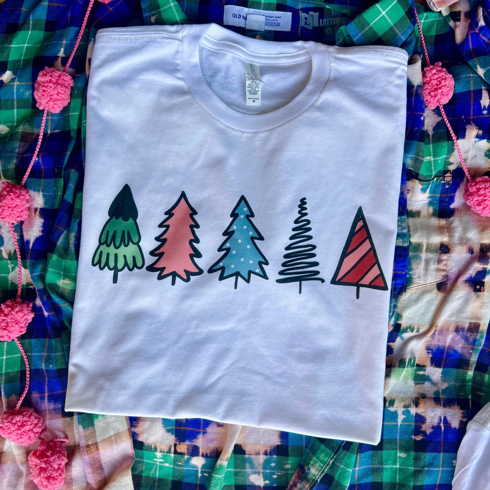 Online Exclusive | O' Christmas Tree Graphic Tee in White - bestdisneylandrvpark