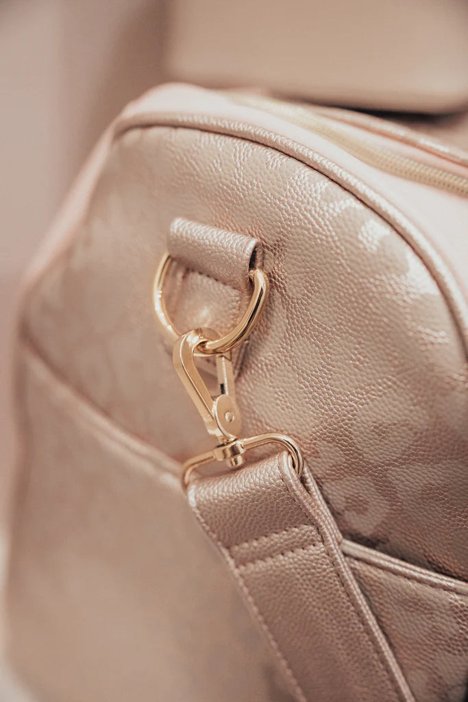 Hollis | Lux Weekender Bag in Blush - bestdisneylandrvpark